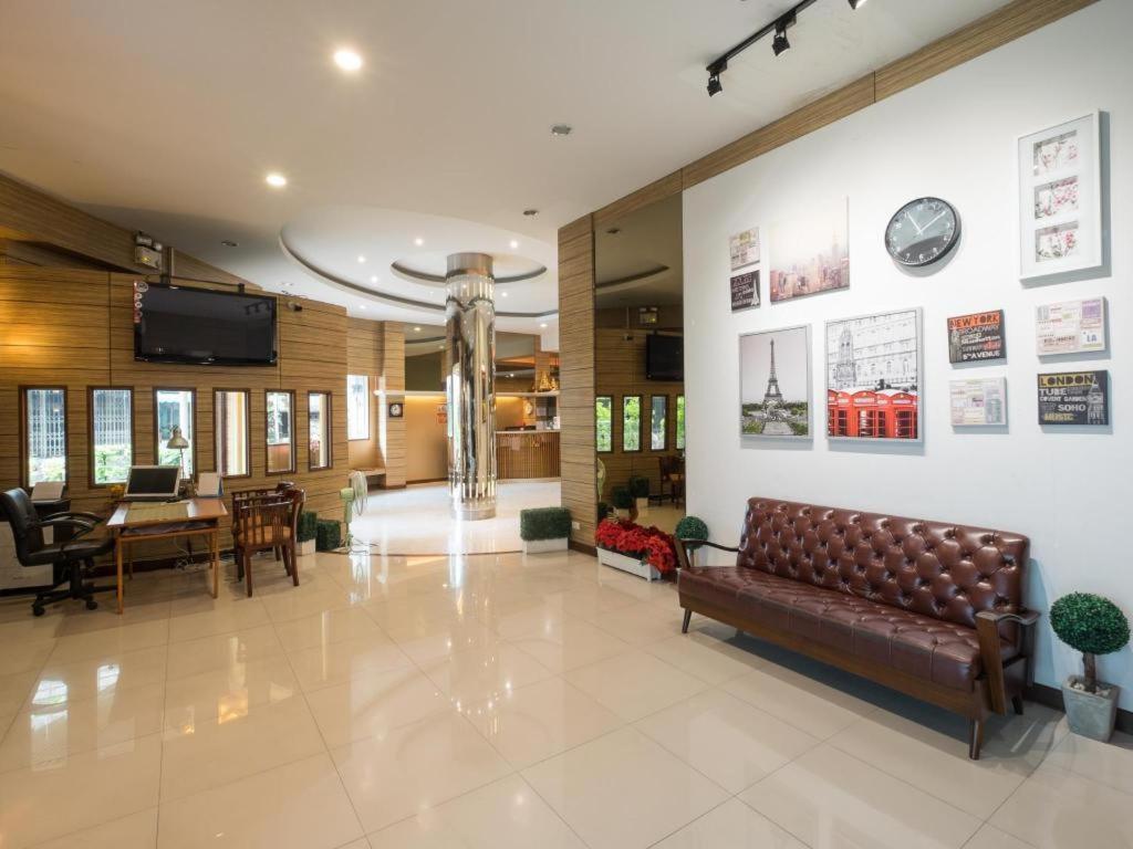New Suanmali Hotel Bangkok Buitenkant foto