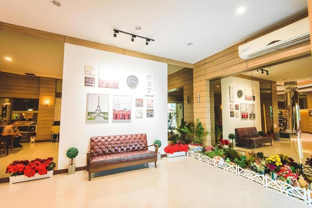 New Suanmali Hotel Bangkok Buitenkant foto