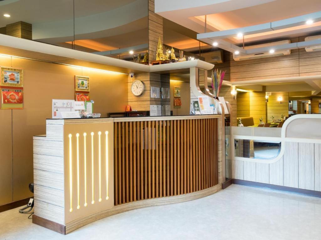 New Suanmali Hotel Bangkok Buitenkant foto
