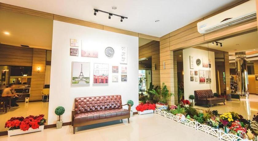 New Suanmali Hotel Bangkok Buitenkant foto